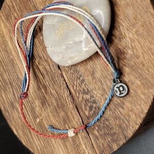 Pura vida B2834 USA‎ flag red white and blue twine bracelet 💙